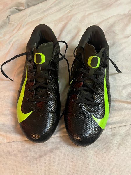 Oregon Duck Nike Vapor football cleats