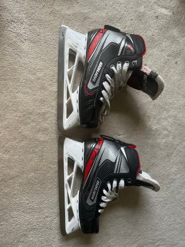 Used Bauer Regular Width  Size 6 Vapor X2.7 Hockey Goalie Skates