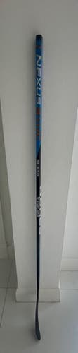 Intermediate Right Handed P28 Nexus Sync Hockey Stick