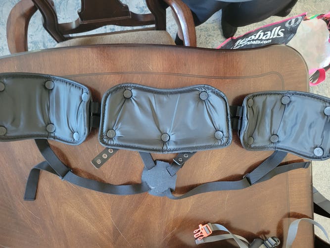 Used XenitH Rib protector  Large