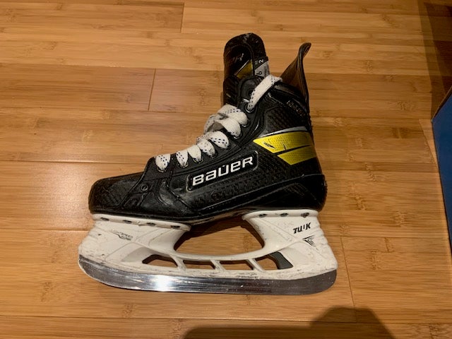 Used Bauer Regular Width Pro Stock Size 6 Supreme UltraSonic Hockey Skates