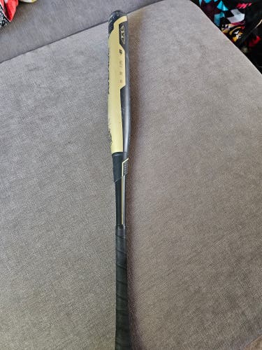 Used 2019 AXE Composite Avenge Bat (-6) 28 oz 34"