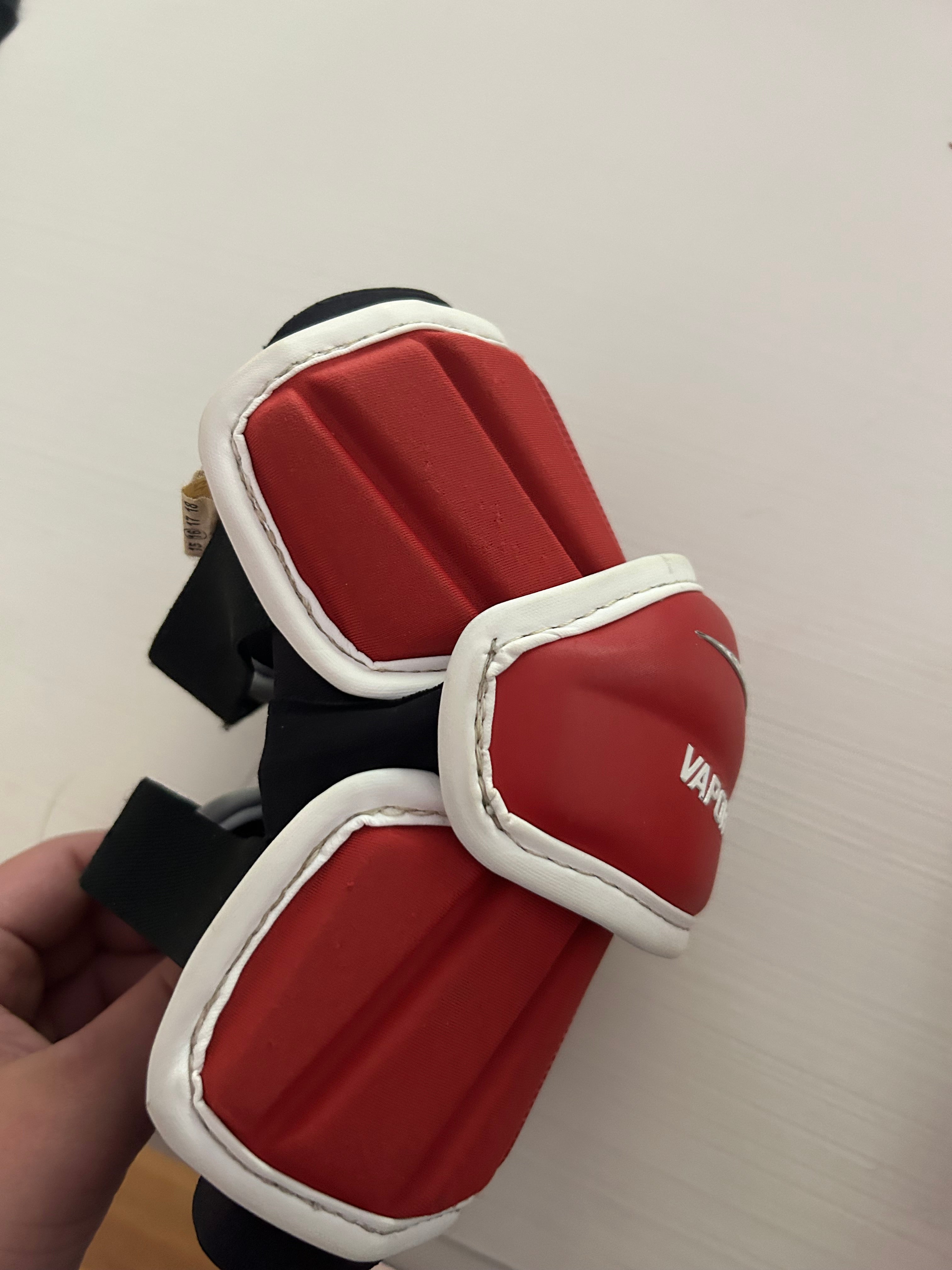 Adult Used Medium Nike Vapor Arm Pads