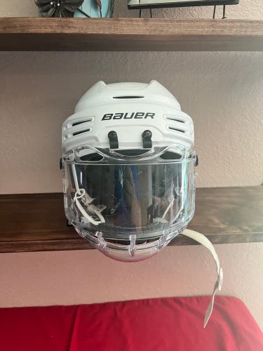 Used Large Bauer  Re-Akt 75 Helmet