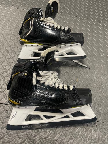 Barely Used Bauer Regular Width  Size 8.5 2s pro Hockey Goalie Skates