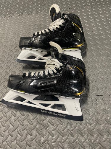 New Bauer Regular Width  Size 9 2s pro Hockey Goalie Skates