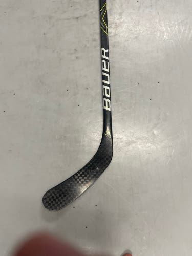 Intermediate Right Handed P92 Vapor 2x Hockey Stick