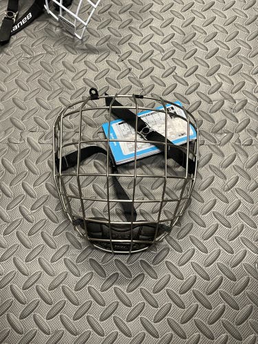 New Large Bauer Full Cage Profile III Facemask