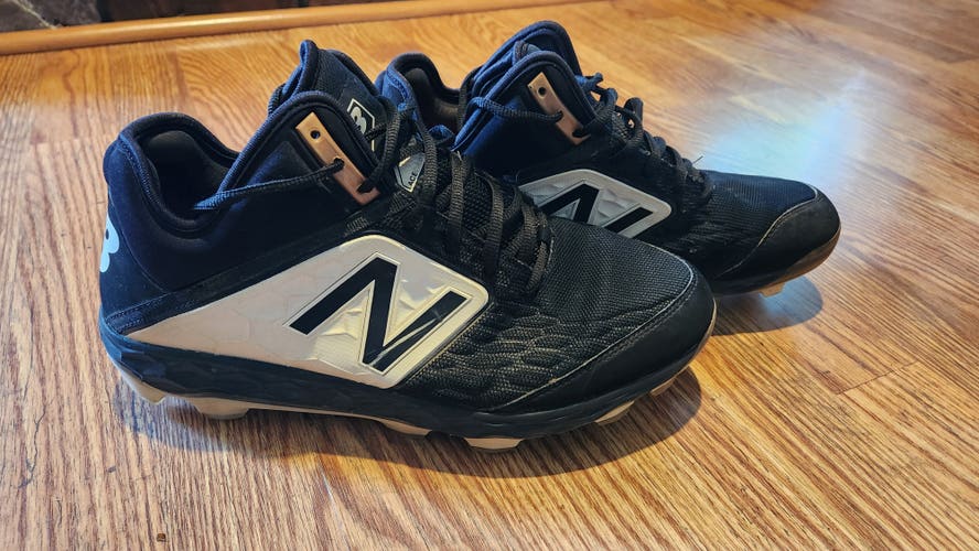 Black Used Adult Size 10 (Women's 11) Molded Cleats New Balance High Top