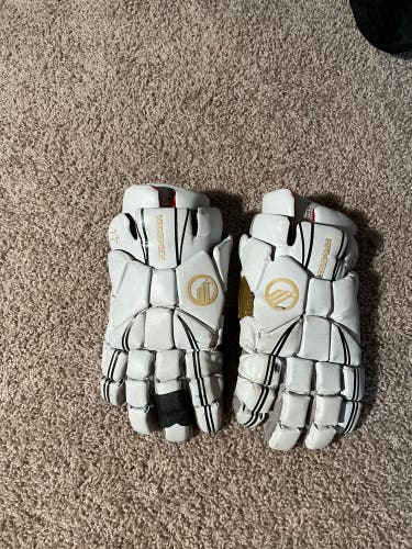 Used Maverik 13" Maybach. Lacrosse Gloves