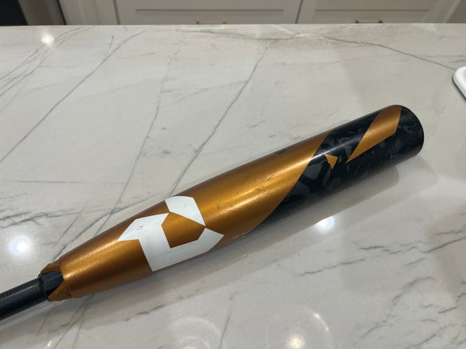 2022 DeMarini Zoa Bat (-8) 23 oz 31"