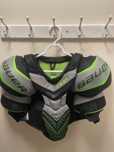 Used Small Bauer Supreme One.6 Shoulder Pads