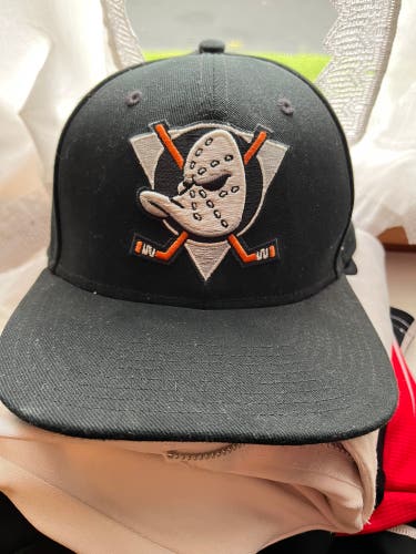 Anaheim Ducks Fitted Hat - Size 7