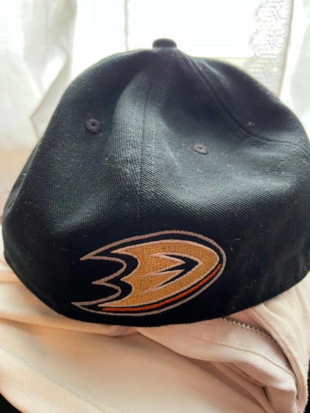 Vintage Mighty Ducks Hat Size 7 3/8 but fits Like A 7 1/8 New With