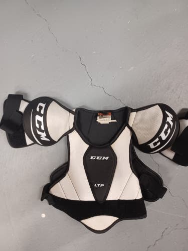 Junior Used Small CCM Shoulder Pads
