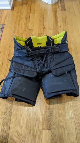 Intermediate Used Medium CCM Axis 1.9 Hockey Goalie Pants