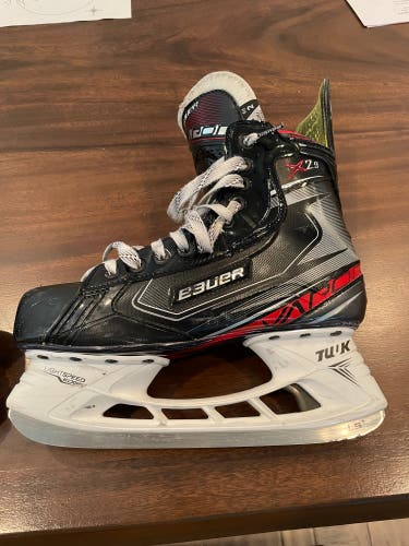 Used Bauer Regular Width Size 7.5 Vapor X2.9 Hockey Skates