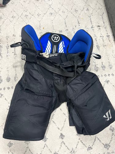 Senior Medium Warrior Covert QRE20 pro Hockey Pants
