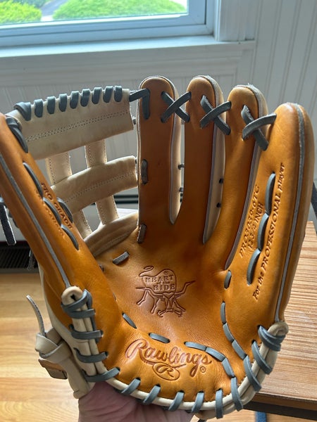 Rawlings Horween Heart of the Hide 12.75 Inch 442 Baseball Glove Right Hand  Throw