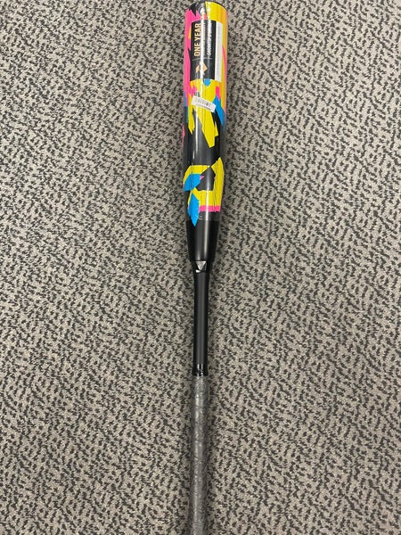 Demarini Zoa Glitch 32” 27 once USSSA bat