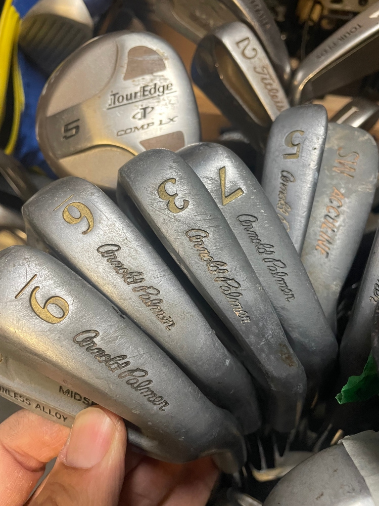 Arnold palmer Sterling 8 pc iron set in right hand