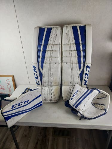 Used 33" + 1 CCM Extreme flex 860 Goalie Pads Regular Hand Premier Glove/Blocker