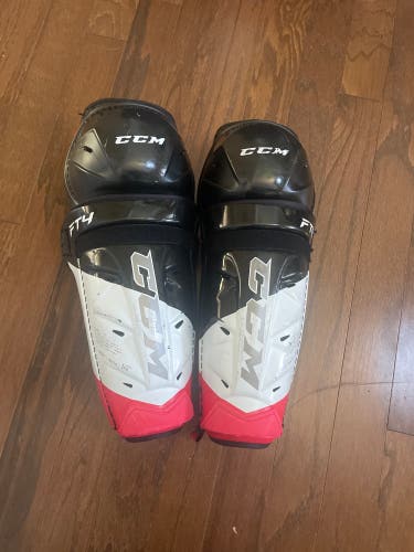 CCM  JetSpeed FT4 Shin Pads