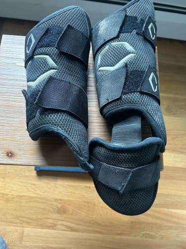 Black Used Senior EvoShield Leg Guard Leg Protection