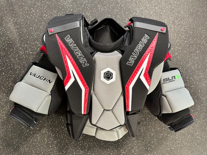 Vaughn SLR3 Pro Carbon Goalie Chest Protector Senior Small Mint condition