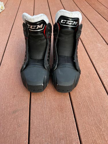 Used CCM Regular Width  Size 8 Jetspeed FT2 Hockey Goalie Skates