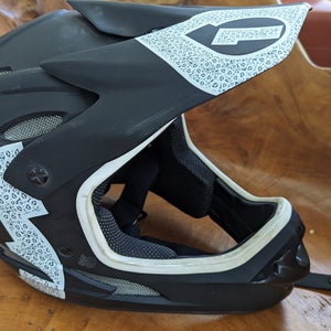 Used (Like NEW) - SixSixOne Comp Shifted Helmet: Black/White; Small - Full Face Helmet