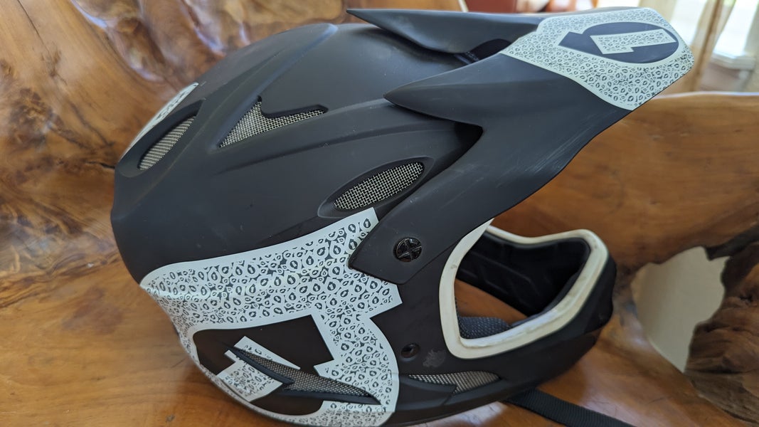 Sixsixone comp full online face helmet