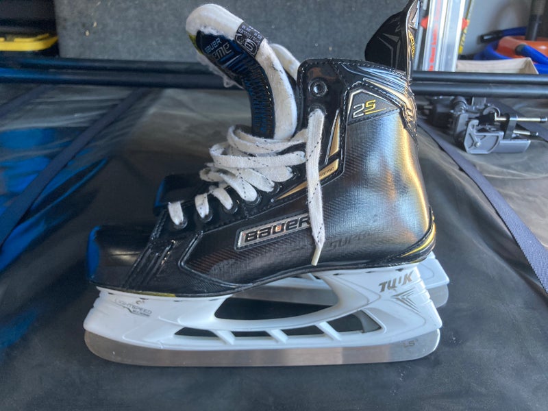 Bauer 9.5 Supreme 2S Hockey Skates