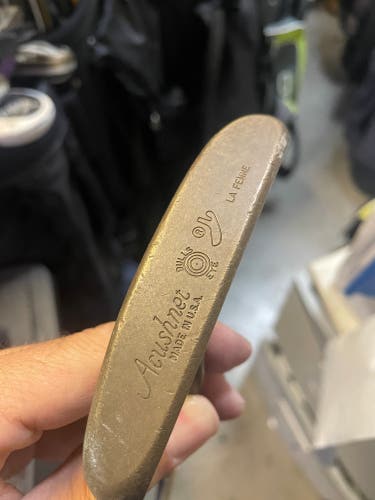 Acushnet bull eye la femme golf putter in right handed  Steel shaft