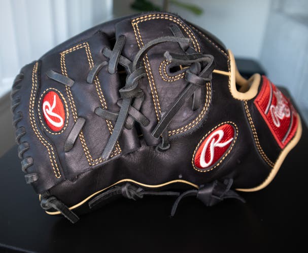 Pitcher's 12" Gold Glove Elite Baseball Glove