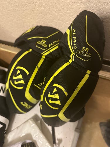 WARRIOR ALPHA DX5 HOCKEY ELBOW PADS - SENIOR