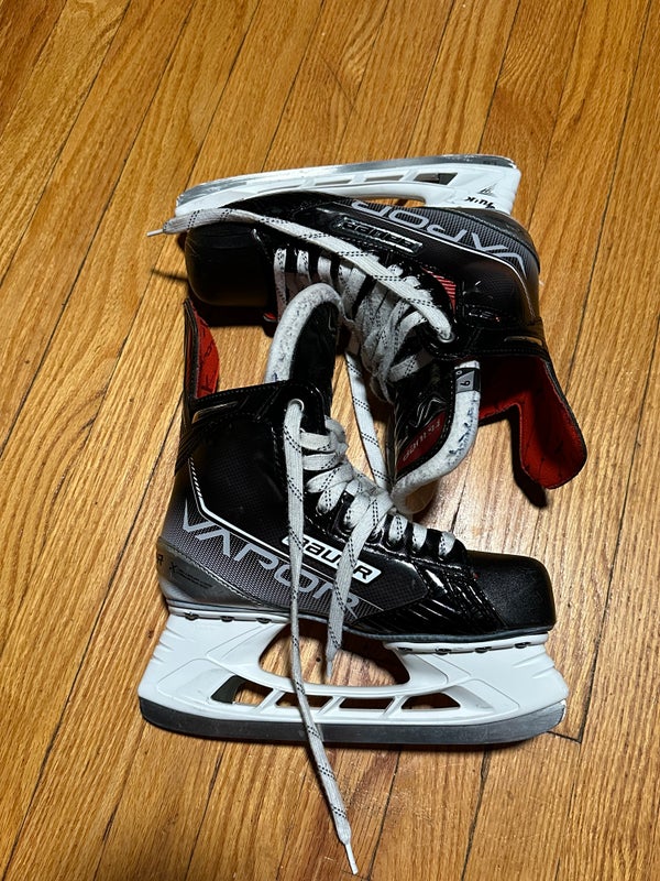 Used Bauer Regular Width Size 6 Vapor X3.7 Hockey Skates