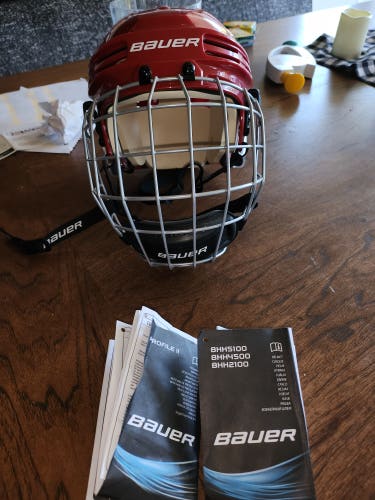 unused Medium Bauer BHH4500M Helmet w/Profile II cage