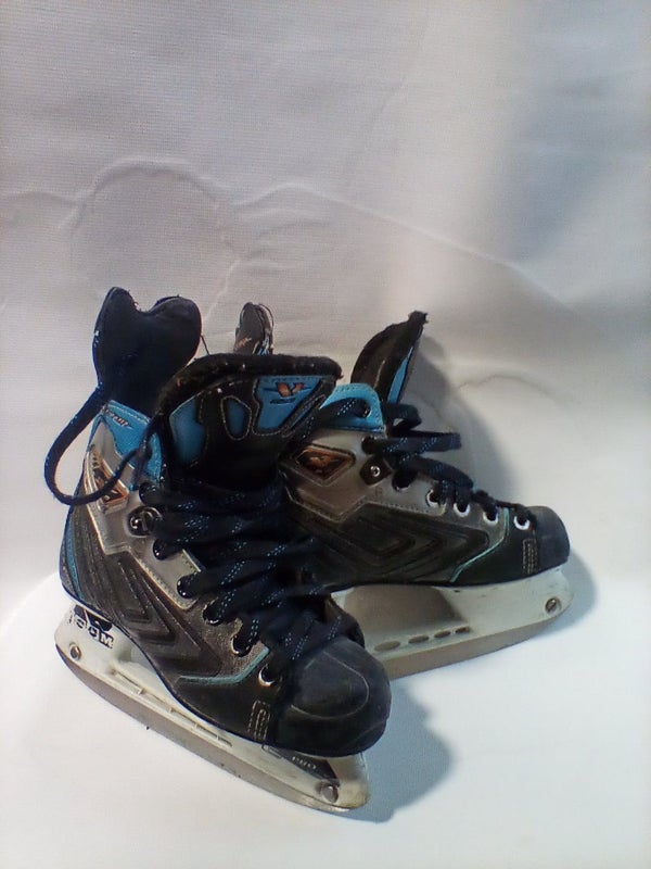 Used Ccm Ft 340 Junior 02 Ice Hockey Skates SidelineSwap