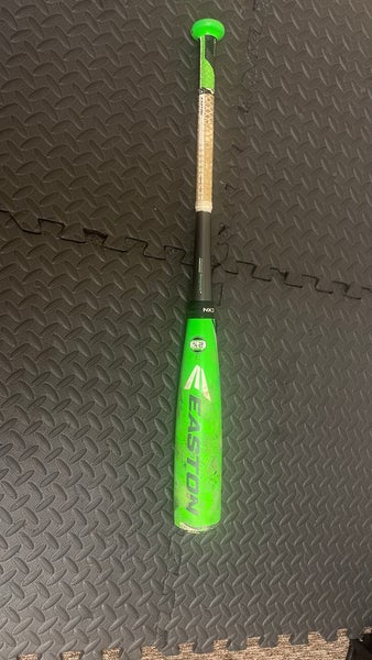 Used USSSA Certified Easton Composite Mako Bat (-10) 18 oz 28"