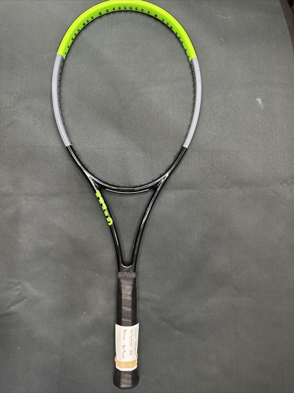 Grip Size 4 3/8 - Wilson v.8 Blade 98 - Laver Cup 2023 Edition