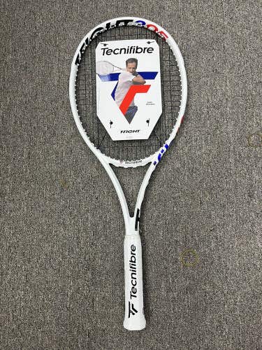 Tecnifibre TFight ISO 305 - Grip Size 4 1/2