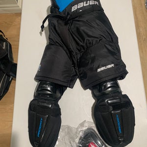 Youth Small Bauer  prodigy Hockey Pants
