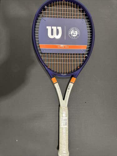 Wilson Roland Garros Ultra 100 v3 Grip 4 1/2 - New