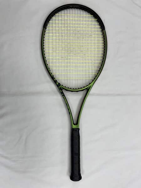 Wilson Blade v8 98 18x20 (4 3/8) Custom Weights - Gut/Poly