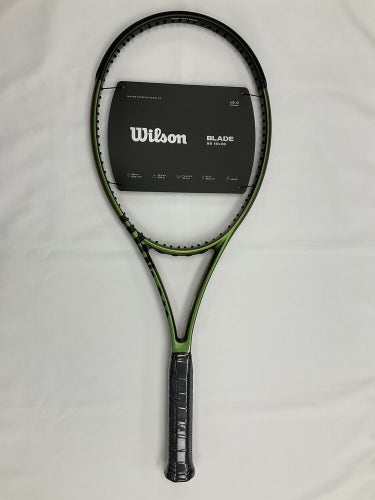 Wilson Blade V8 98 18x20 (4 1/8”)