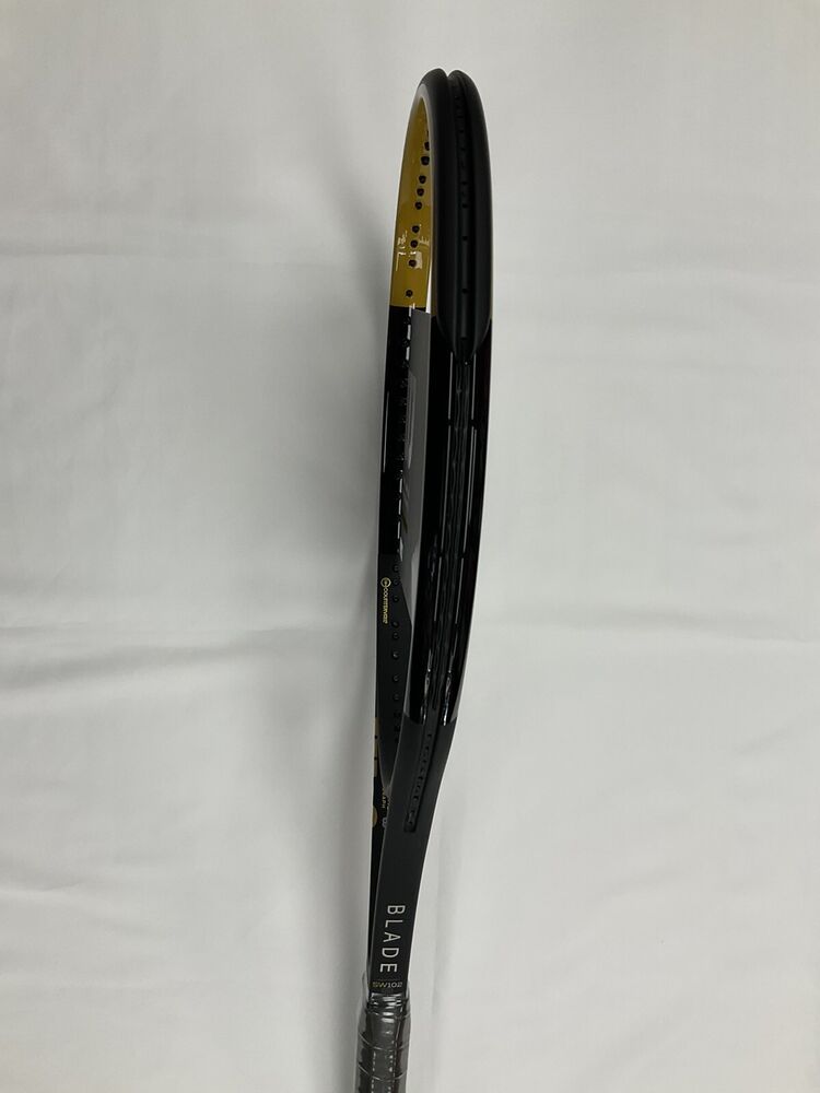 Wilson Blade SW102 V7.0 #1 4 1/8” — Serena Williams