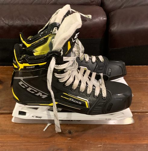 Senior Used CCM Super Tacks 9380 Hockey Goalie Skates Regular Width Size 9