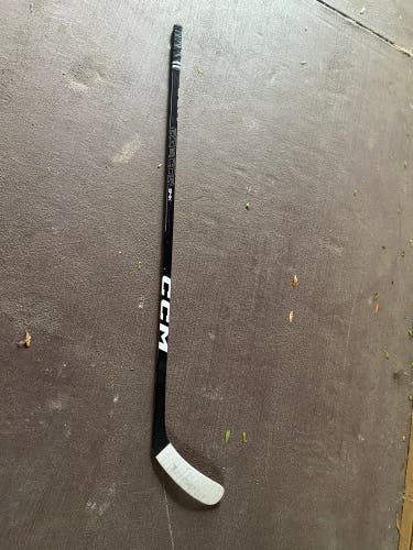 Senior Right Handed P29  Ribcor 84k Hockey Stick