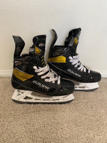 Used Bauer  Pro Stock Size 7.5 Supreme UltraSonic Hockey Skates